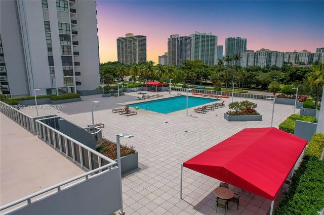 3625 N Country Club Dr 2610, Aventura, FL 33180
