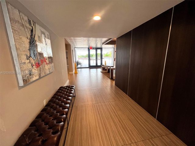 3625 N Country Club Dr 2610, Aventura, FL 33180