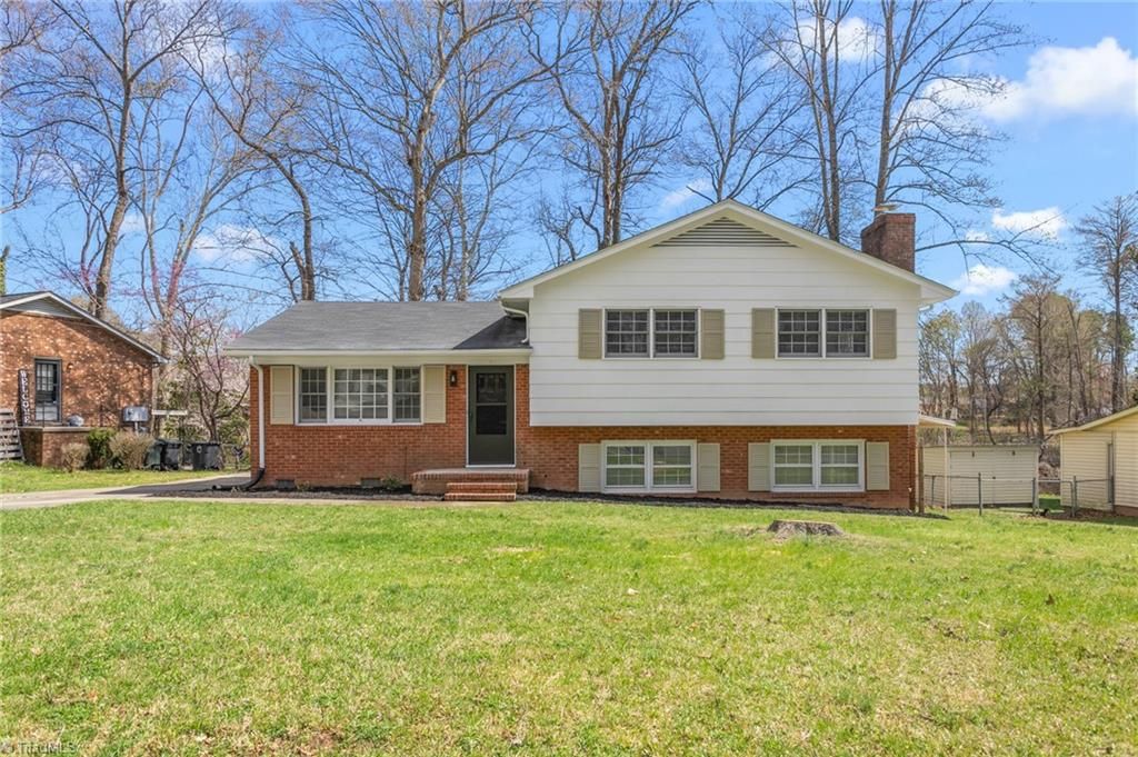 3005 Twin Lakes Drive, Greensboro, NC 27407