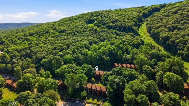 4 Telemark Dr 2, Vernon Twp., NJ 07462