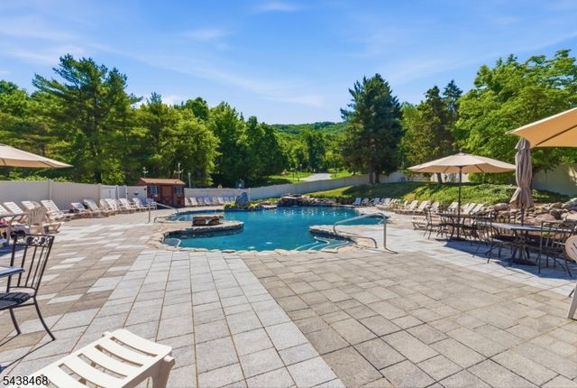 4 Telemark Dr 2, Vernon Twp., NJ 07462