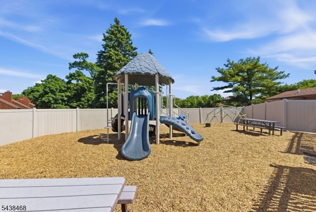 4 Telemark Dr 2, Vernon Twp., NJ 07462