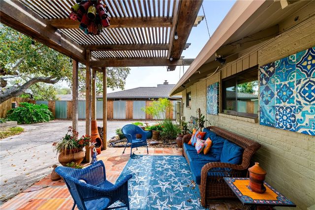 6626 Pharaoh Dr, Corpus Christi, TX 78412