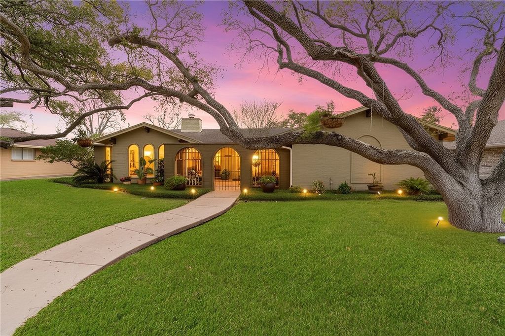 6626 Pharaoh Dr, Corpus Christi, TX 78412