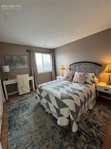 814 Tenderfoot Hill Road 202, Colorado Springs, CO 80906
