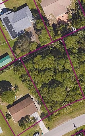 1843 SE Buttonwood Drive, Port St Lucie, FL 34952