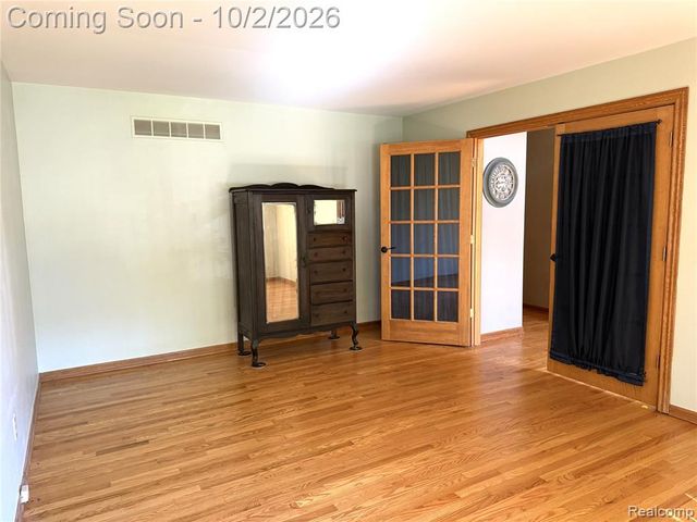 27210 Maple Wood Drive, Brownstown, MI 48174