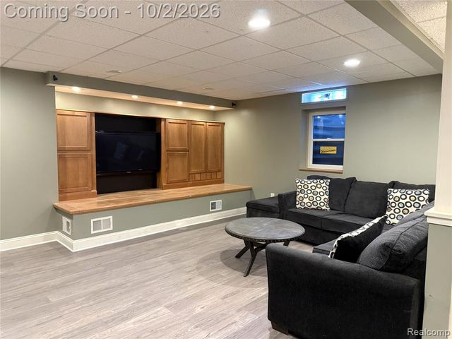 27210 Maple Wood Drive, Brownstown, MI 48174
