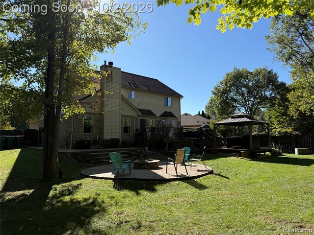 27210 Maple Wood Drive, Brownstown, MI 48174
