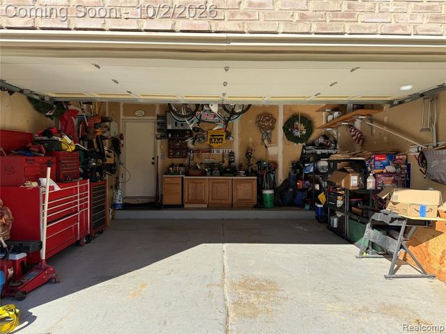 27210 Maple Wood Drive, Brownstown, MI 48174
