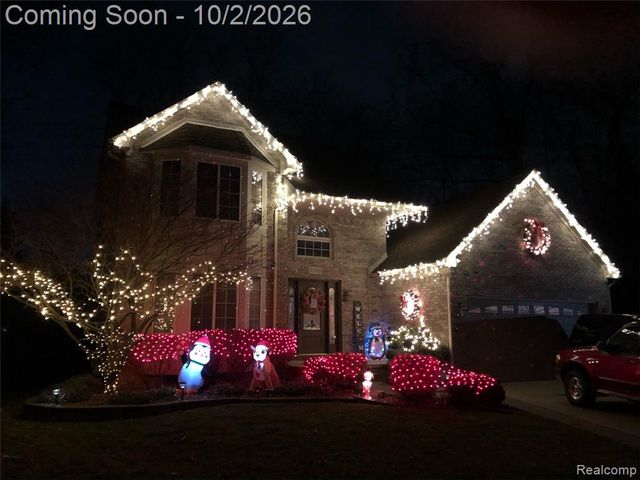 27210 Maple Wood Drive, Brownstown, MI 48174
