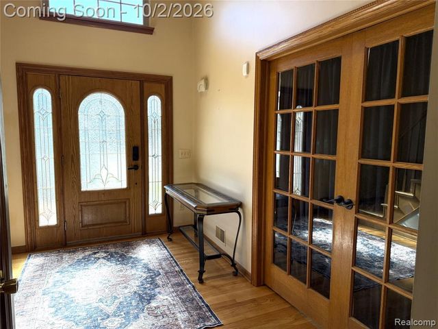 27210 Maple Wood Drive, Brownstown, MI 48174