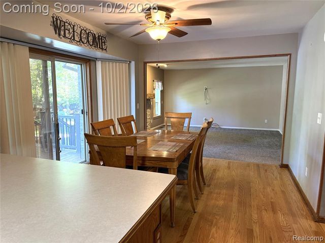 27210 Maple Wood Drive, Brownstown, MI 48174