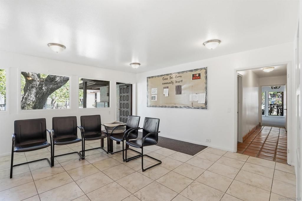 Image 19 of property listing at 6878 Navajo Rd 111, San Diego, CA 92119