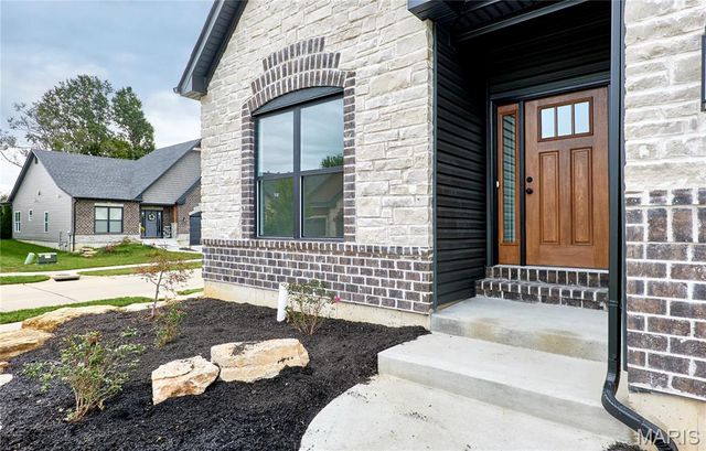 107 Wolf Den Court, Lake St Louis, MO 63367