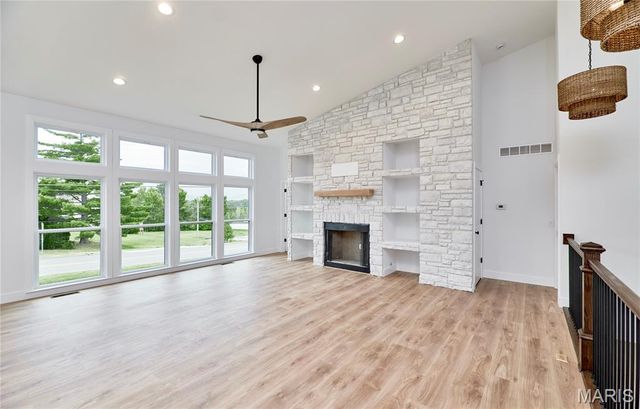 107 Wolf Den Court, Lake St Louis, MO 63367