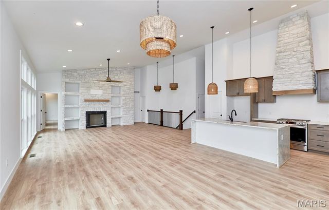 107 Wolf Den Court, Lake St Louis, MO 63367