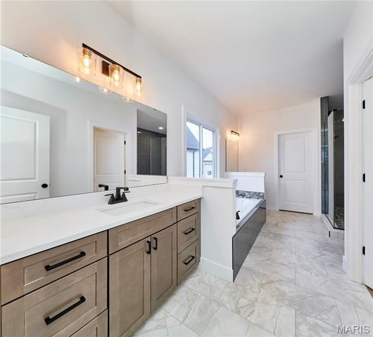 107 Wolf Den Court, Lake St Louis, MO 63367