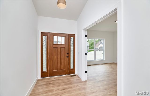 107 Wolf Den Court, Lake St Louis, MO 63367