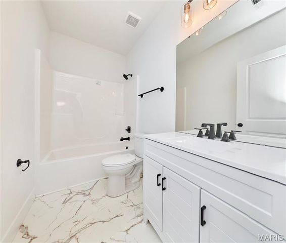 107 Wolf Den Court, Lake St Louis, MO 63367