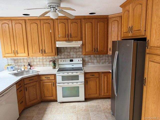 20 Harby Drive, Huntington, NY 11743