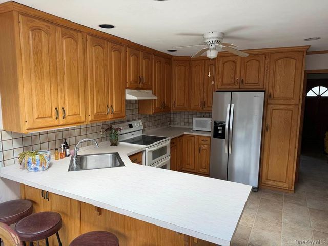 20 Harby Drive, Huntington, NY 11743