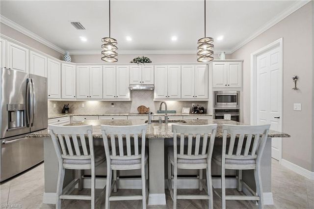 12764 Kinross LN, Naples, FL 34120