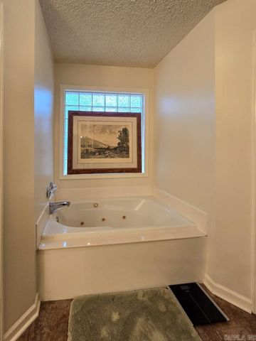 1916 Alex Drive, Jonesboro, AR 72401