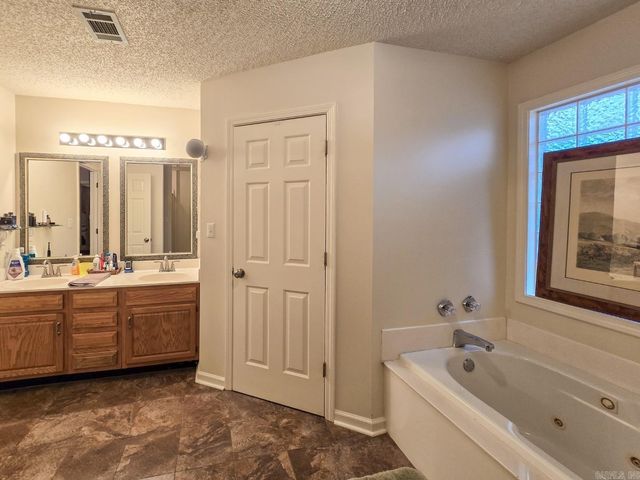 1916 Alex Drive, Jonesboro, AR 72401