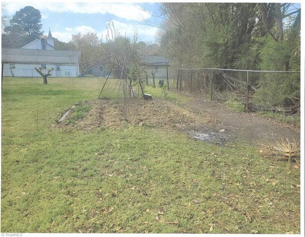 138 Lewis Street, Liberty, NC 27298