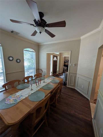 130 Songful Woods Place, The Woodlands, TX 77380