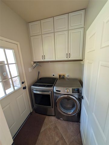 130 Songful Woods Place, The Woodlands, TX 77380