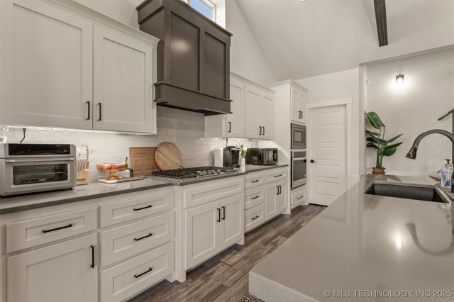 13853 S 21st Court E, Bixby, OK 74008