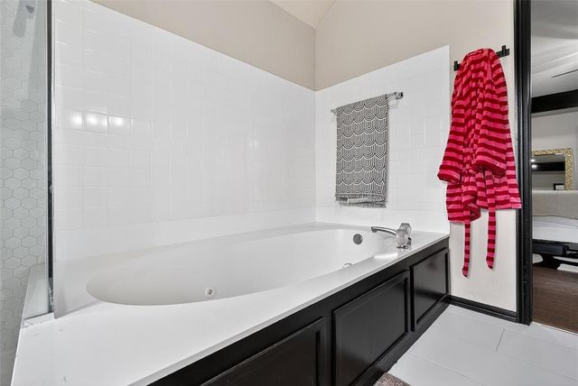 11908 Blueway Avenue, Oklahoma City, OK 73162