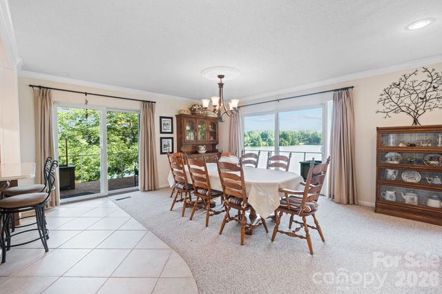 6296 Southlake Drive, Hickory, NC 28601