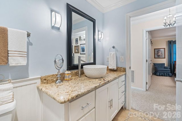 6296 Southlake Drive, Hickory, NC 28601