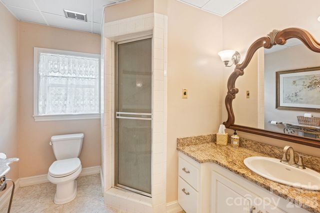 6296 Southlake Drive, Hickory, NC 28601