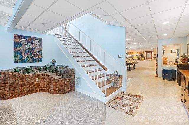 6296 Southlake Drive, Hickory, NC 28601