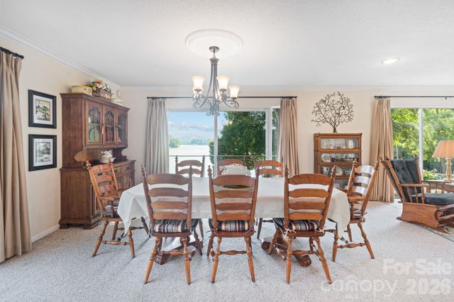 6296 Southlake Drive, Hickory, NC 28601