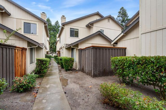 6746 Calvine Rd, Sacramento, CA 95823