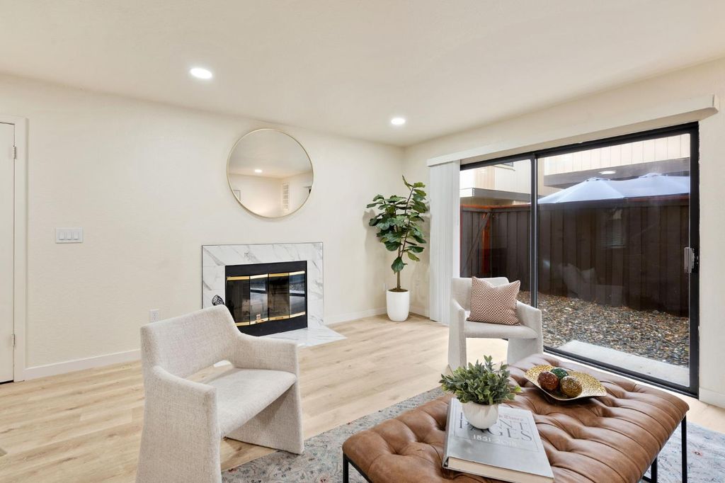 6746 Calvine Rd, Sacramento, CA 95823