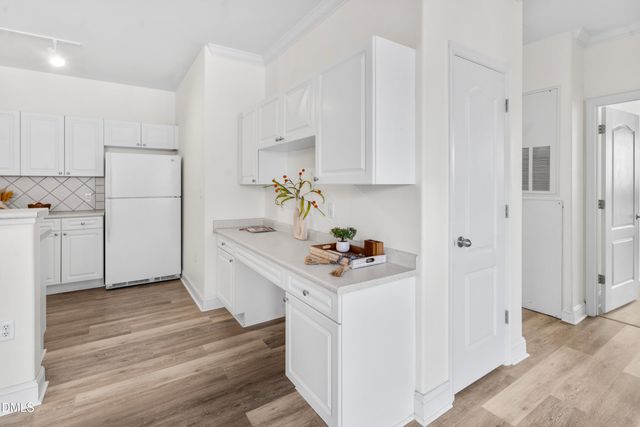 1922 Parkside Village Drive, Clayton, NC 27520