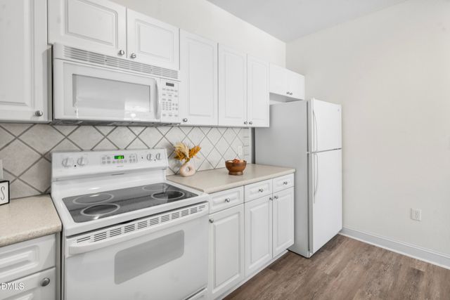 1922 Parkside Village Drive, Clayton, NC 27520