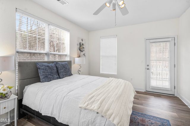 1922 Parkside Village Drive, Clayton, NC 27520