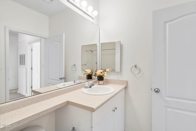 1922 Parkside Village Drive, Clayton, NC 27520