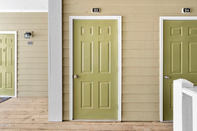 1922 Parkside Village Drive, Clayton, NC 27520