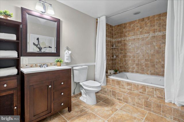 7588 WOODSTOWN DR, Springfield, VA 22153