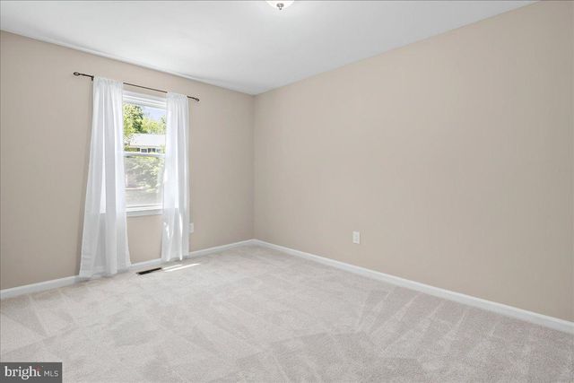 7588 WOODSTOWN DR, Springfield, VA 22153