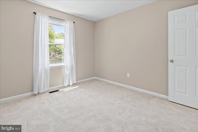 7588 WOODSTOWN DR, Springfield, VA 22153