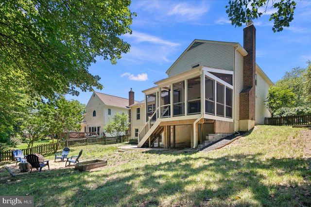 7588 WOODSTOWN DR, Springfield, VA 22153